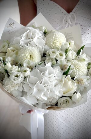 Weiß Blumenstrauß Schneeball